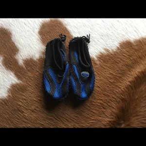 Easy USA Kids Water Shoes, Size 13, Blue/Black